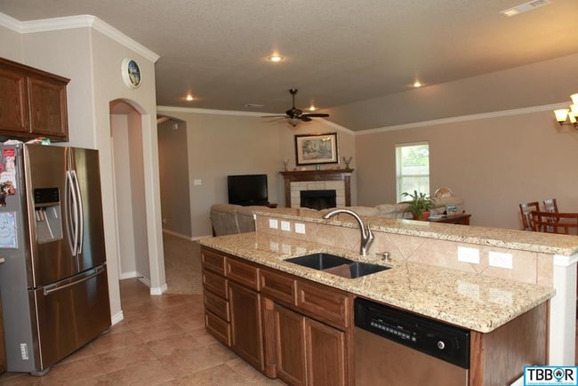 Building Photo - 176 Presa Dr