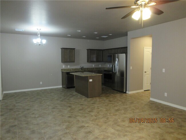 Foto del edificio - 3526 N Irving St
