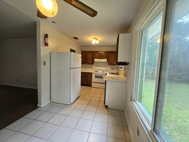 Building Photo - 916 Twinbrook Ave
