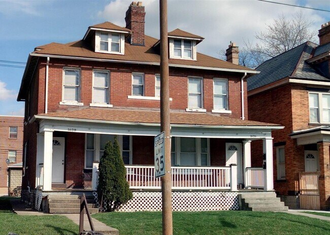 Foto del edificio - 1626 Summit St