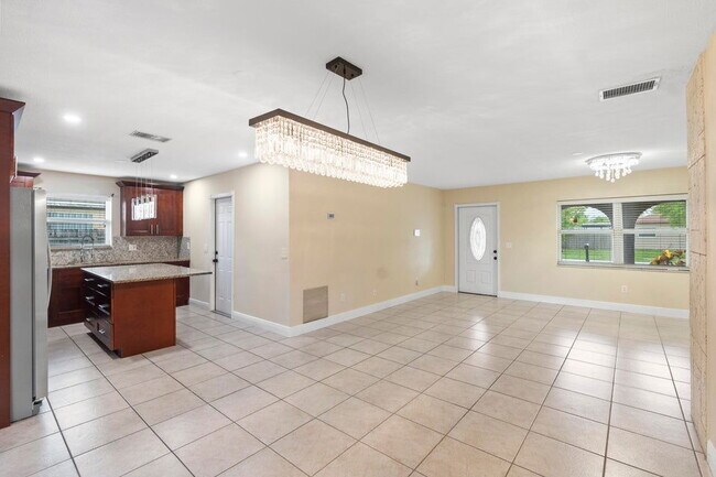 Foto del edificio - 4784 Alfresco St