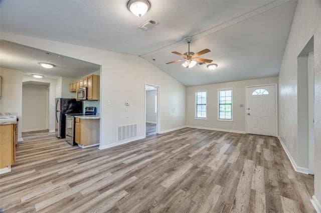 Building Photo - 1509 Mitchell Dr