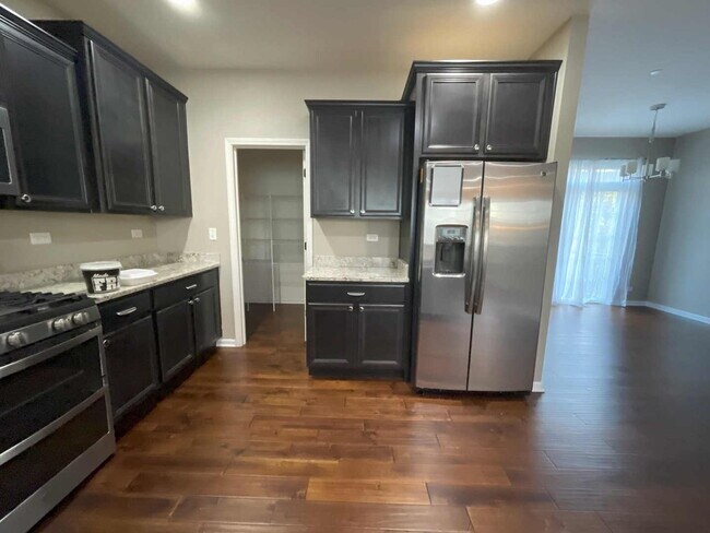 Foto del edificio - 11 Bethel Ln