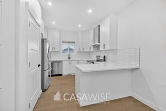 Building Photo - 9339-9222 222 St NW