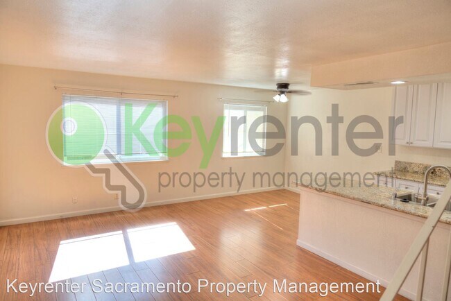 Building Photo - 2 br, 1 bath House - 4504 Greenholme Dr. #3