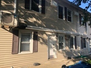 Foto principal - 415 S Harlem Ave