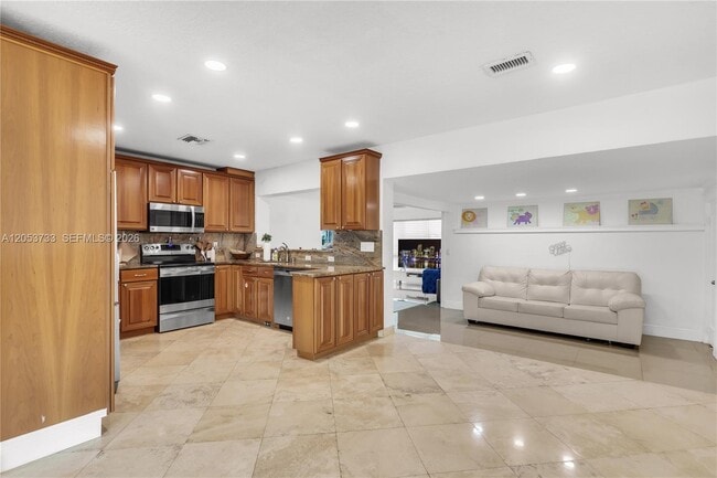 Foto del edificio - 2424 NE 18th Ave