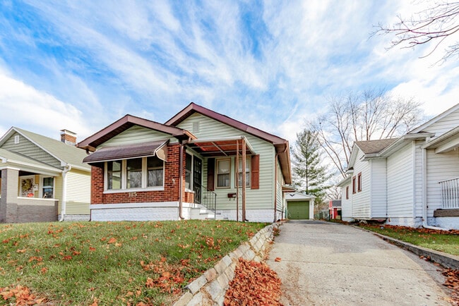 Building Photo - PICK YOUR GIFT OF $200 OFF YOUR FIRST FULL...