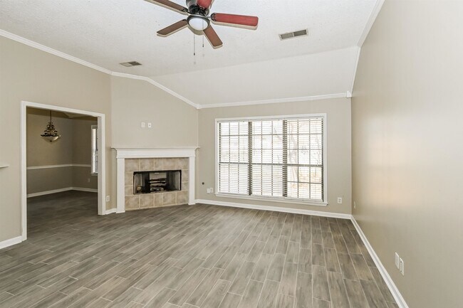 Foto del edificio - 7764 Shadow Glen Ln