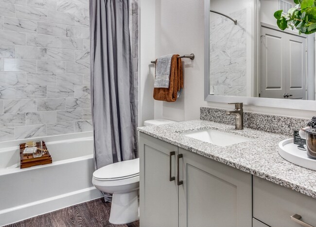 Foto del edificio - 7201 Lake Ridge Pkwy