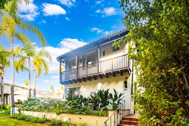 Exterior - The Tusquellas at 923 20th Street