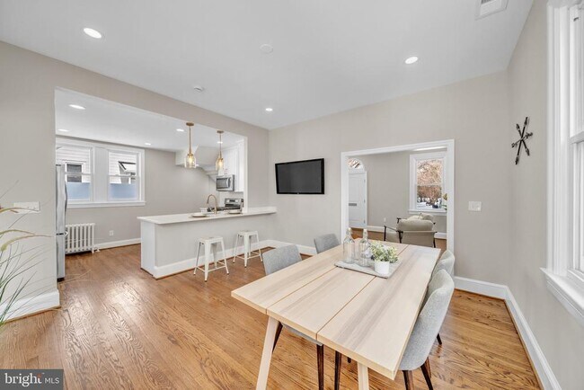 Building Photo - 6018 2nd St NW
