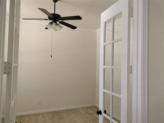 Building Photo - 5551 Twin Rivers Ln