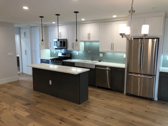 Foto principal - 1542 Manhattan Ave