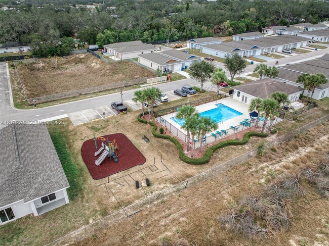 Foto del edificio - 1481 Las Villas Blvd