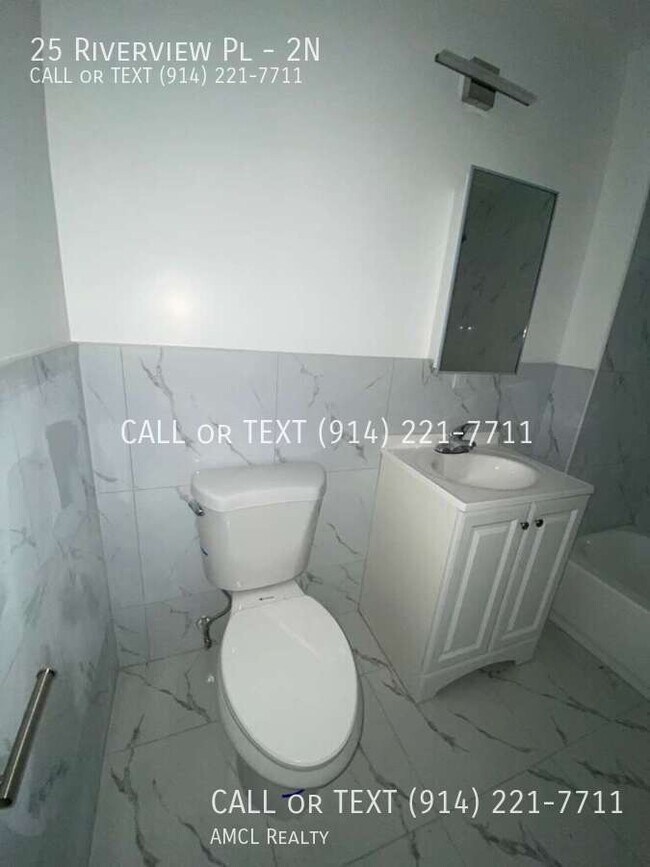 Building Photo - 25 Riverview Pl