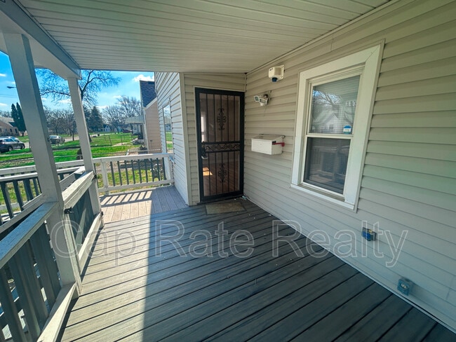 Foto del edificio - 1879 Jermain Dr