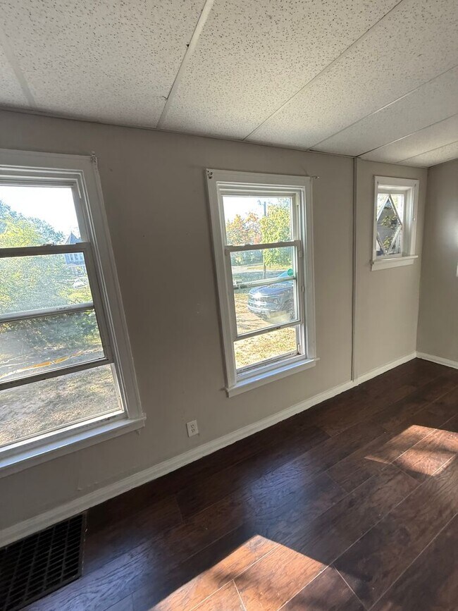 Foto del edificio - SECTION 8 and EDEN Accepted!! Your Newly R...