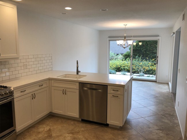 Building Photo - 4630 Driftwood Cir