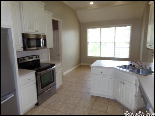 Building Photo - 3 Regal Cir