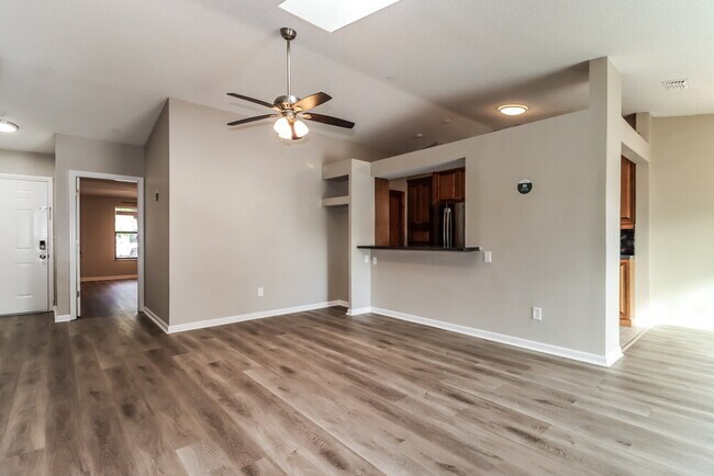 Foto del edificio - 12219 Hidden Brook Dr