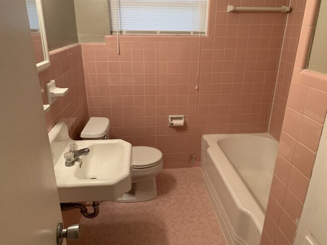 Foto del edificio - 630 Stiles Ave