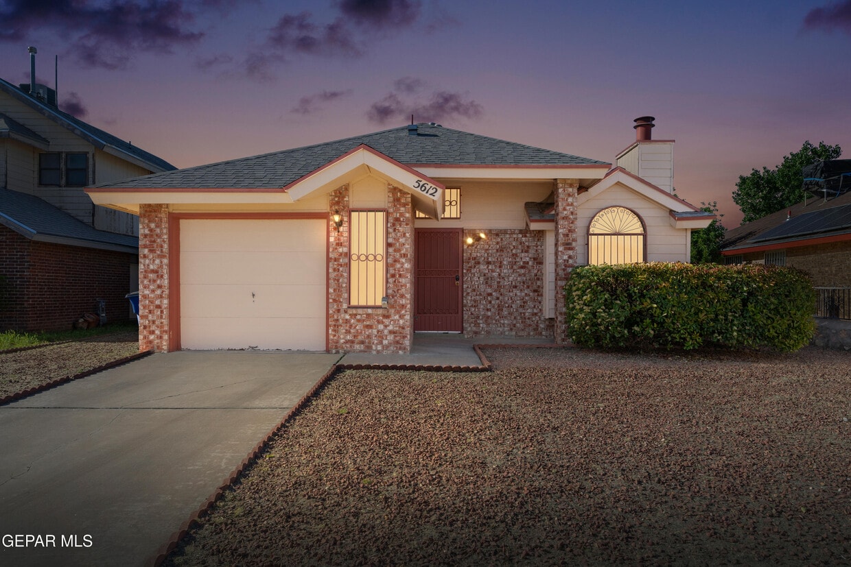 Foto principal - 5612 Mickey Mantle Ave