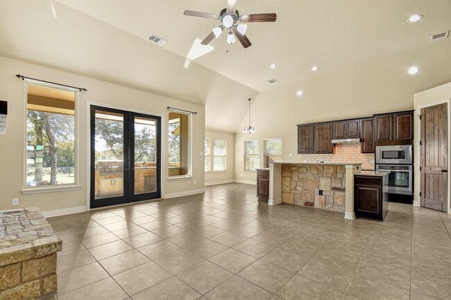 Foto del edificio - 136 Gruene Haven