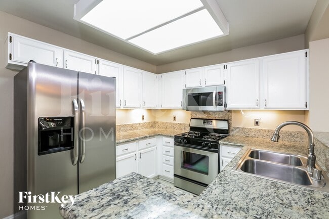 Building Photo - 9416 Sierra Summit Ave