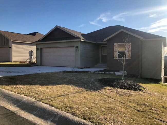 Foto del edificio - Open living concept- 3BR/2BA with unfinished basement