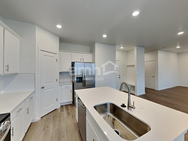 Foto del edificio - 6620 S Newbern St