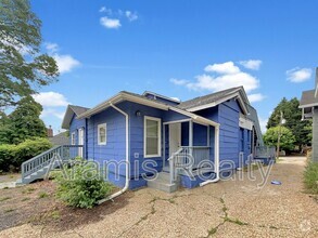 Building Photo - 1519 Olympian Way SW