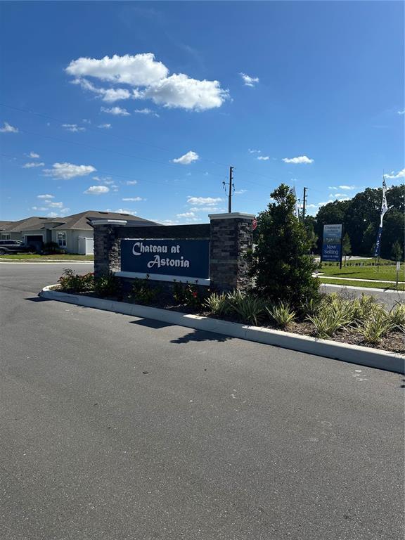 Foto del edificio - 3303 Laurent Lp