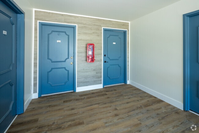 Entrada del aeropuerto - The Ridge Apartments