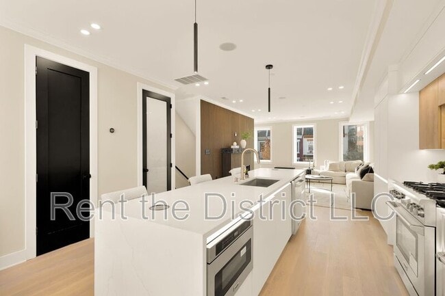 Foto del edificio - 1365 Perry Pl NW