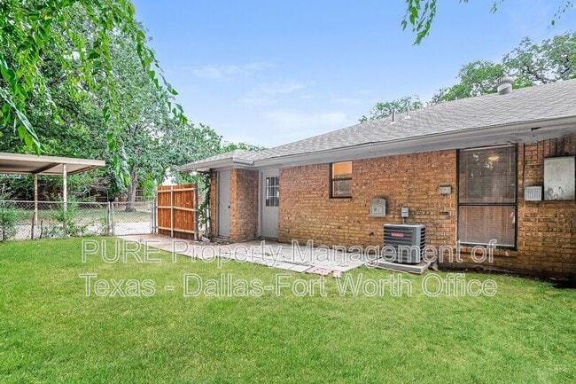 Photo - 7527 Windhaven Rd House