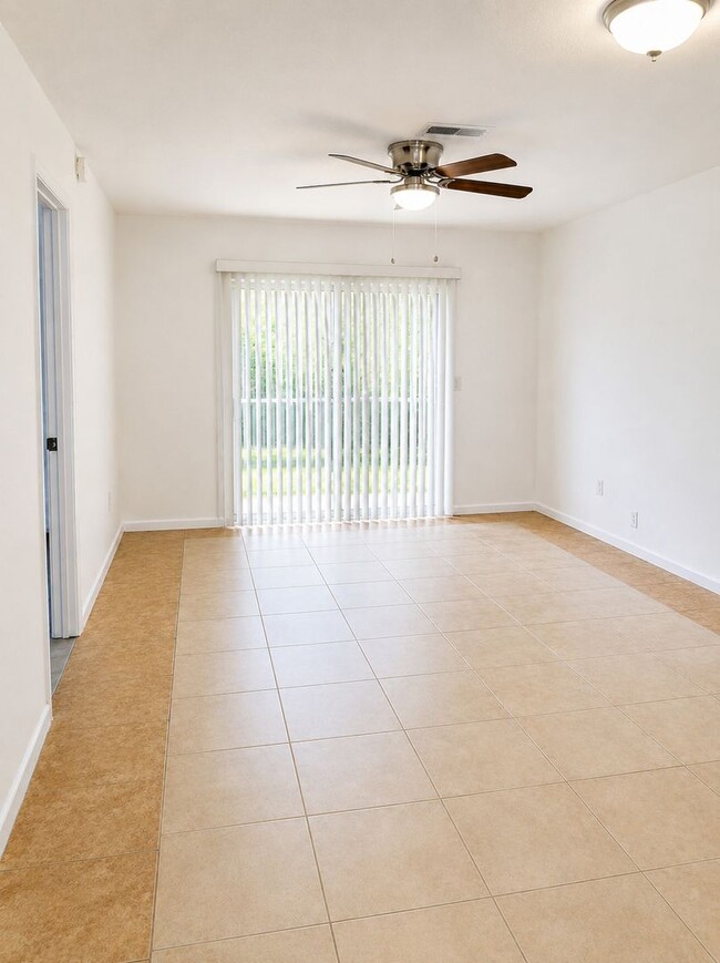 Foto del edificio - 4808 Ho Wil Ln