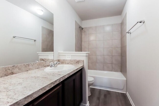 Foto del edificio - 25397 Claremont Hills Ln