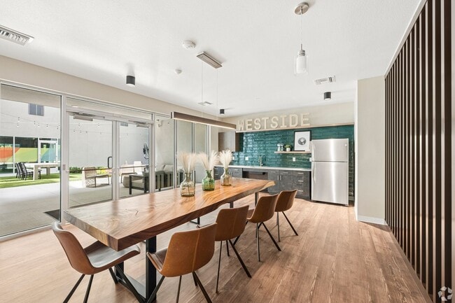 Interior Photo - ShareWESTSIDE