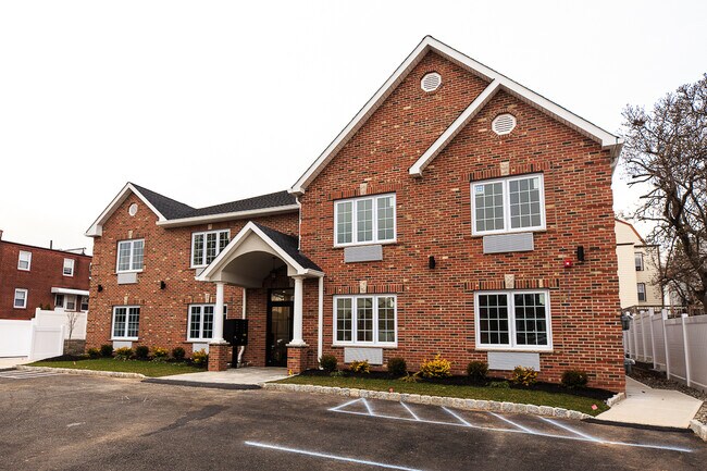 Building Photo - 41 Argyle Pl
