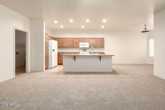 Foto del edificio - 15433 N 172nd Ln