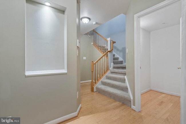 Building Photo - 2746 Manhattan Pl