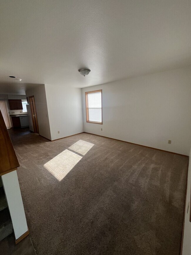 Building Photo - 2528 NE Conners Ave
