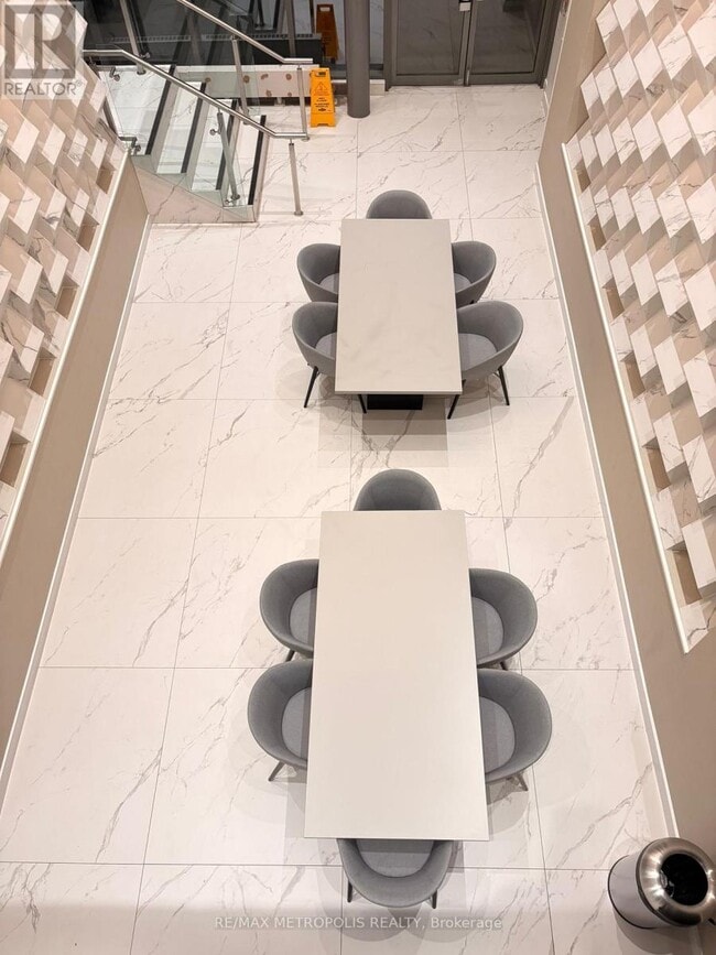 Building Photo - 11 Brunel Ct