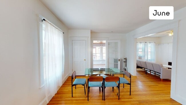 Foto del edificio - ROOM ONLY in 5-bed/2.0-bath Home