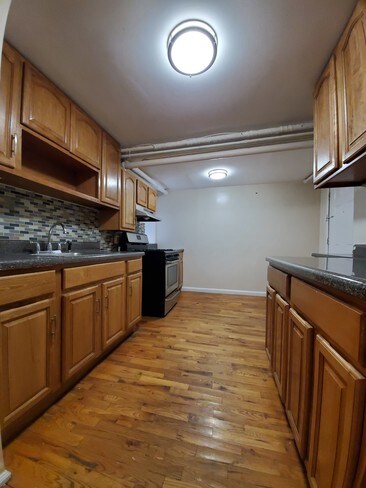 Building Photo - 233 Weequahic Ave