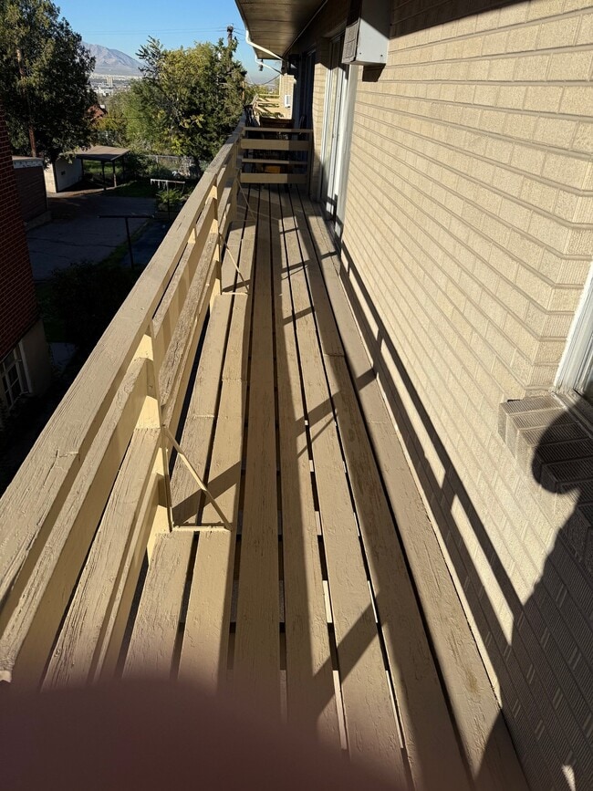 Building Photo - 422 S 1200 E