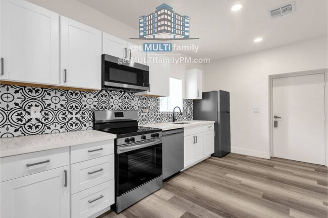 Foto del edificio - 1006 E Pasadena Ave