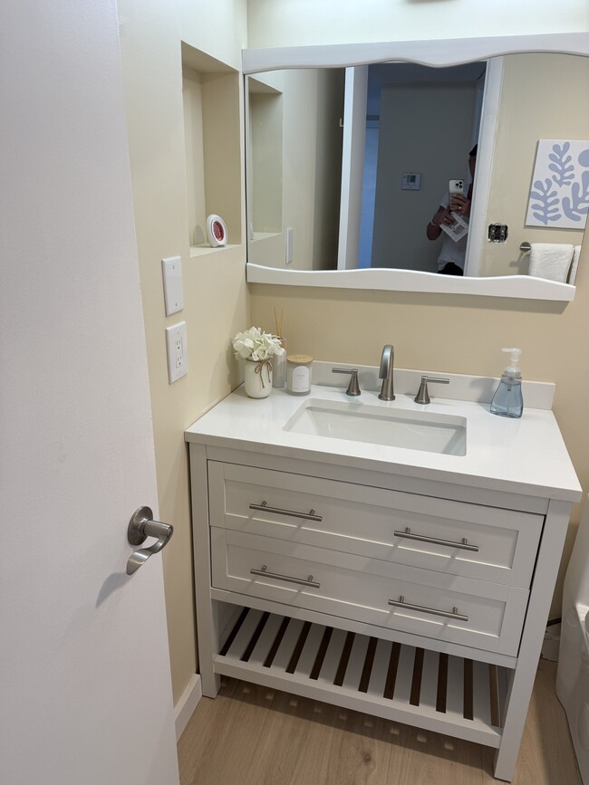 Guest bathroom - 126 S Cypress Rd