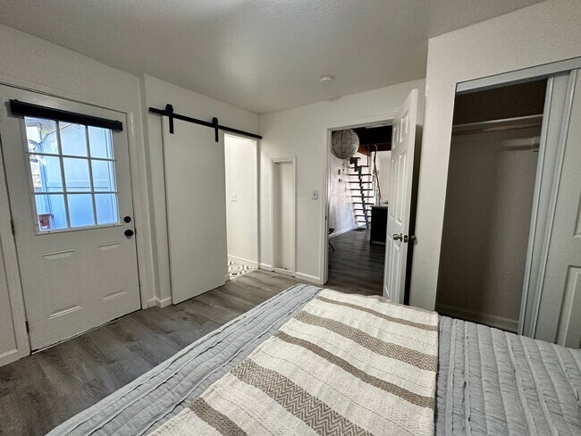 Building Photo - 814 60th Street